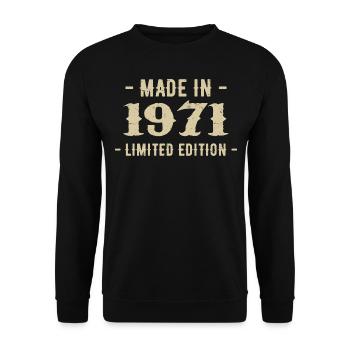 Vintage 1971 Limited Edition Gift 1971 - Unisex Sweatshirt - black - Front - Alina (178cm) & Michal (187cm)