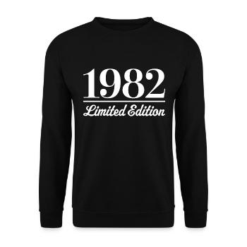 1982 Limited Edition - Unisex Sweatshirt - black - Front - Alina (178cm) & Michal (187cm)