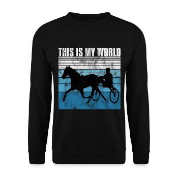 This is my World Trabrennen Trabreiten Retro - Unisex Pullover - Schwarz - Vorne - Alina (178cm) & Michal (187cm)