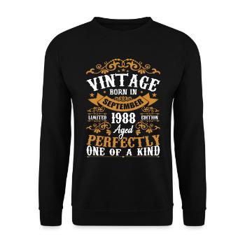 September 1988 Geburtstagsgeschenk 1988 September - Unisex Pullover - Schwarz - Vorne - Alina (178cm) & Michal (187cm)