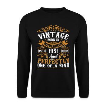 Geschenk Die Legenden wurden im November 1951 geboren - Unisex Pullover - Schwarz - Vorne - Alina (178cm) & Michal (187cm)