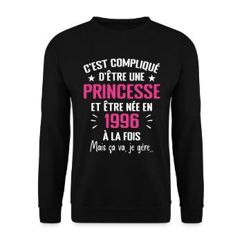 Princesse Née en 1996 - Cadeau D'anniversaire 1996 - Sweat-shirt Unisexe - noir - Devant - Alina (178cm) & Michal (187cm)