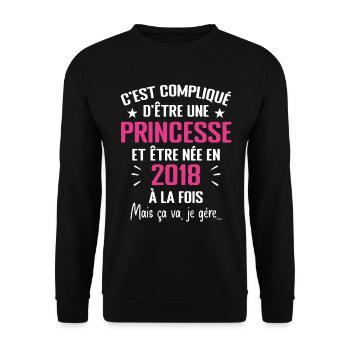 Princesse Née en 2018 - Cadeau D'anniversaire 2018 - Sweat-shirt Unisexe - noir - Devant - Alina (178cm) & Michal (187cm)