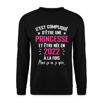 Princesse Née en 2022 - Cadeau D'anniversaire 2022 - Sweat-shirt Unisexe - noir - Devant - Alina (178cm) & Michal (187cm)