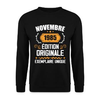 Cadeau D'anniversaire En Novembre 1985 - 1985 - Sweat-shirt Unisexe - noir - Devant - Alina (178cm) & Michal (187cm)