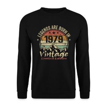 Die Legenden wurden in den Jahren 1979 - 1979 geboren - Unisex Pullover - Schwarz - Vorne - Alina (178cm) & Michal (187cm)