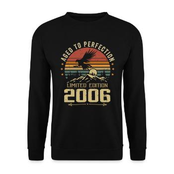 2006 Original Vintage Retro Anniversary 2006 - Unisex Sweatshirt - black - Front - Alina (178cm) & Michal (187cm)