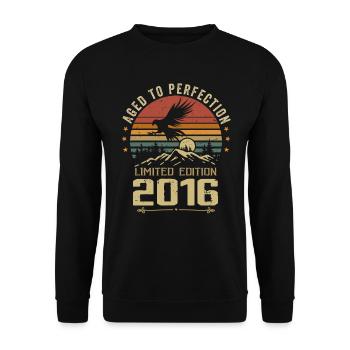 2016 Original Vintage Retro 2016 Anniversary - Unisex Sweatshirt - black - Front - Alina (178cm) & Michal (187cm)