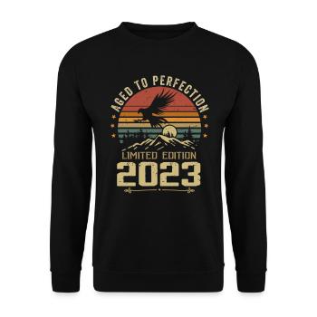 2023 Original Vintage Retro 2023 Jubiläum - Unisex Pullover - Schwarz - Vorne - Alina (178cm) & Michal (187cm)