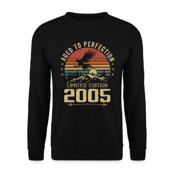 2005 Original Vintage Retro Anniversary 2005 - Unisex Sweatshirt - black - Front - Alina (178cm) & Michal (187cm)