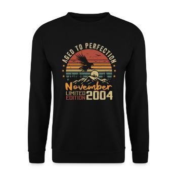 The Legends were born in November 2004 - 2004 - Unisex Sweatshirt - black - Front - Alina (178cm) & Michal (187cm)