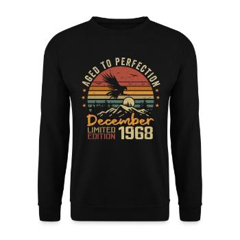 Die Legenden wurden im Dezember 1968 - 1968 geboren - Unisex Pullover - Schwarz - Vorne - Alina (178cm) & Michal (187cm)