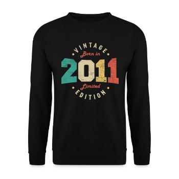 Vintage 2011 Original 2011 Retro Anniversary 2011 - Unisex Sweatshirt - black - Front - Alina (178cm) & Michal (187cm)