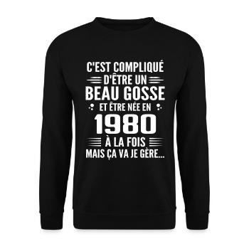 Forever Handsome 1980 Geburtstagsgeschenk 1980 - Unisex Pullover - Schwarz - Vorne - Alina (178cm) & Michal (187cm)
