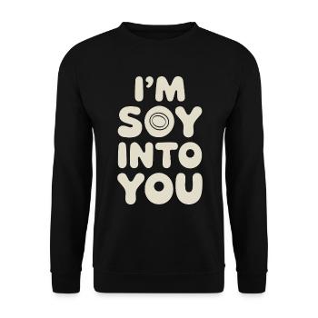 Ich Bin Total In Soja Verliebt – Vegan Vegetarisch - Unisex Pullover - Schwarz - Vorne - Alina (178cm) & Michal (187cm)