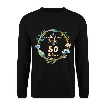 unschlagbares Team goldene Hochzeit Geschenk - Unisex Pullover - Schwarz - Vorne - Alina (178cm) & Michal (187cm)