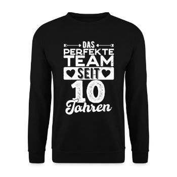 das perfekte Team Hochzeitstag Geschenk 2011 - Unisex Pullover - Schwarz - Vorne - Alina (178cm) & Michal (187cm)