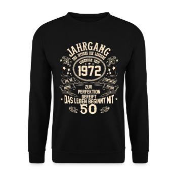 50 Geburtstag Geschenkidee Baujahr 1972 lustig - Unisex Pullover - Schwarz - Vorne - Alina (178cm) & Michal (187cm)