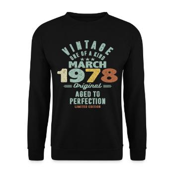 März 1978 - 45 Jahre alt - 45. Geburtstag - Unisex Pullover - Schwarz - Vorne - Alina (178cm) & Michal (187cm)