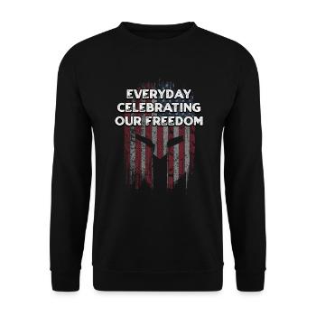 Jeden Tag feiern wir unsere Freiheit patriotisch - Unisex Pullover - Schwarz - Vorne - Alina (178cm) & Michal (187cm)