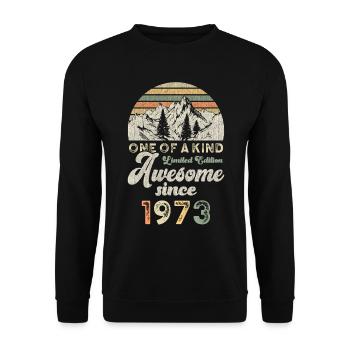 1973 Birthday Berge - Unisex Sweatshirt - black - Front - Alina (178cm) & Michal (187cm)