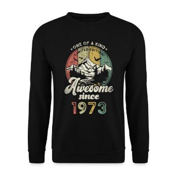 1973 Birthday Berge - Unisex Sweatshirt - black - Front - Alina (178cm) & Michal (187cm)