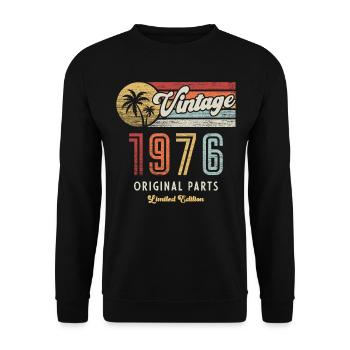 Vintage 1976 Birthday Retro - Unisex Sweatshirt - black - Front - Alina (178cm) & Michal (187cm)