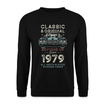 Geboren 1979 Geburtstag Oldtimer - Unisex Pullover - Schwarz - Vorne - Alina (178cm) & Michal (187cm)