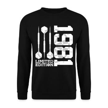 LIMITED EDITION 1981 DARTS 45. GEBURTSTAG - Unisex Pullover - Schwarz - Vorne - Alina (178cm) & Michal (187cm)