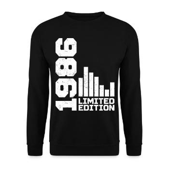 Vintage 1986 Birthday Gift 1986 Year 1986 - Unisex Sweatshirt - black - Front - Alina (178cm) & Michal (187cm)