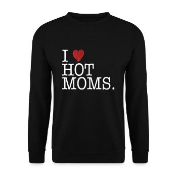Mother Red Heart I Love Hot Moms - Unisex Pullover - Schwarz - Vorne - Alina (178cm) & Michal (187cm)
