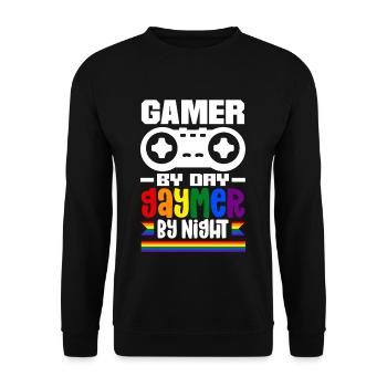 Gamer by day Gaymer by night Rainbow Pride LGBTQ+ - Unisex Pullover - Schwarz - Vorne - Alina (178cm) & Michal (187cm)
