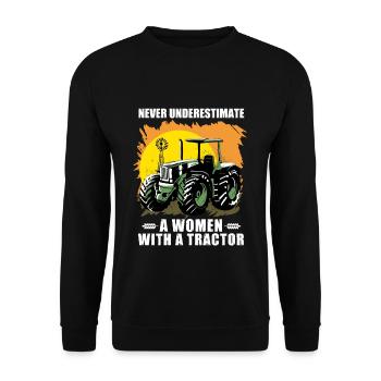 Never underestimate a Woman with a Tractor I farm - Unisex Sweatshirt - black - Front - Alina (178cm) & Michal (187cm)