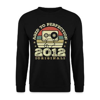 Idée Cadeau Anniversaire Vintage Original 2012 - Sweat-shirt Unisexe - noir - Devant - Alina (178cm) & Michal (187cm)
