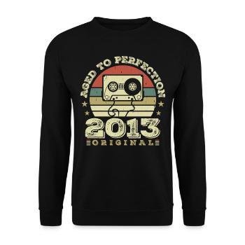 Original Vintage Jubiläums-Geschenkidee 2013 - Unisex Pullover - Schwarz - Vorne - Alina (178cm) & Michal (187cm)
