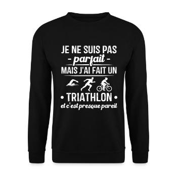 Pas parfait mais j'ai fait un triathlon - Sweat-shirt Unisexe - noir - Devant - Alina (178cm) & Michal (187cm)