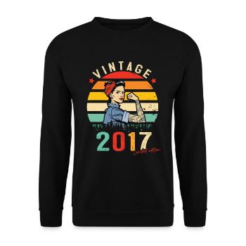 2017 Vintage Édition limitée Cadeau Femmes - Sweat-shirt Unisexe - noir - Devant - Alina (178cm) & Michal (187cm)
