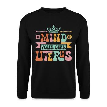 Uterus Colorful Feminist Empowerment Frauenrechte - Unisex Pullover - Schwarz - Vorne - Alina (178cm) & Michal (187cm)