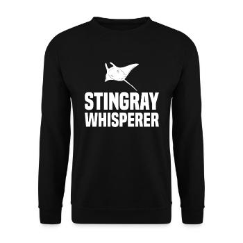 Stachelrochen Mantarochen Ozean - Unisex Pullover - Schwarz - Vorne - Alina (178cm) & Michal (187cm)
