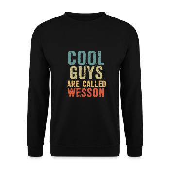 Cool guys are called Wesson - Unisex Pullover - Schwarz - Vorne - Alina (178cm) & Michal (187cm)