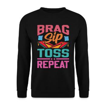 Brag Sip Toss Repeat - Cornhole Spruch - Unisex Pullover - Schwarz - Vorne - Alina (178cm) & Michal (187cm)