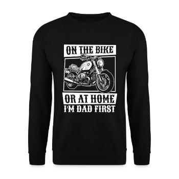 Motorrad Biker Motorbike Motorcycle Dad - Unisex Pullover - Schwarz - Vorne - Alina (178cm) & Michal (187cm)