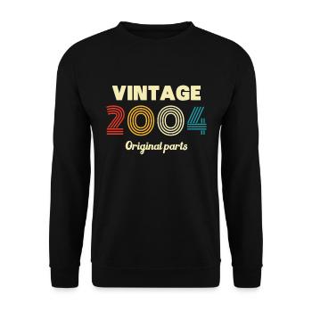 Jahrgang 2004 Retro 2004 Geburtstagsgeschenk - Unisex Pullover - Schwarz - Vorne - Alina (178cm) & Michal (187cm)