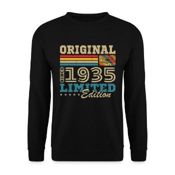 Original 1935 Vintage Retro Anniversary Gift - Unisex Sweatshirt - black - Front - Alina (178cm) & Michal (187cm)