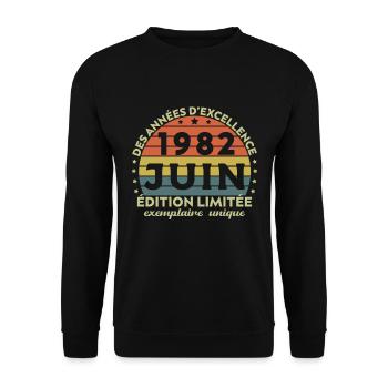 Vintage Jubiläum Hergestellt im Juni 1982 - Unisex Pullover - Schwarz - Vorne - Alina (178cm) & Michal (187cm)