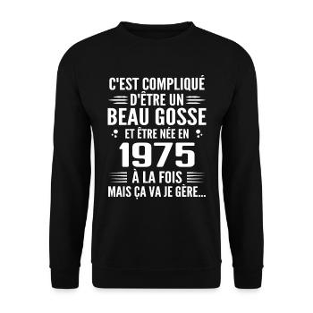 Always Handsome 1975 Geburtstagsgeschenk 1975 - Unisex Pullover - Schwarz - Vorne - Alina (178cm) & Michal (187cm)