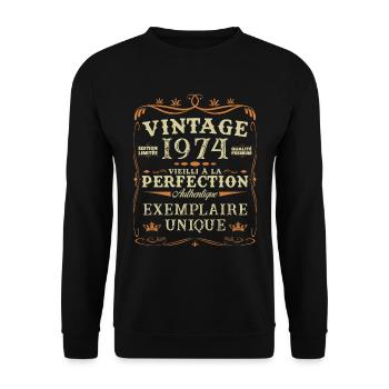 50 Ans 1974 Vintage Rétro Cadeau D'anniversaire - Sweat-shirt Unisexe - noir - Devant - Alina (178cm) & Michal (187cm)