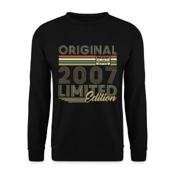 Original 2007 Vintage Retro Birthday Gift - Unisex Sweatshirt - black - Front - Alina (178cm) & Michal (187cm)