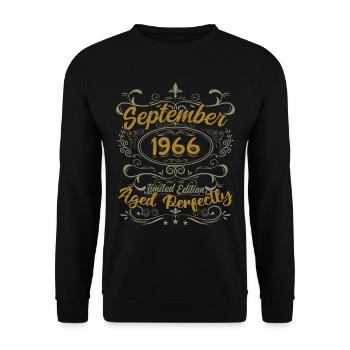 Legends September 1966 | Gift September 1966 - Unisex Sweatshirt - black - Front - Alina (178cm) & Michal (187cm)