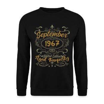 Legends September 1967 | Gift September 1967 - Unisex Sweatshirt - black - Front - Alina (178cm) & Michal (187cm)